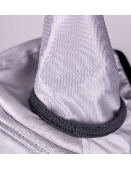 Shires FlyGuard Pro Sun Shade hyönteishuppu korvilla