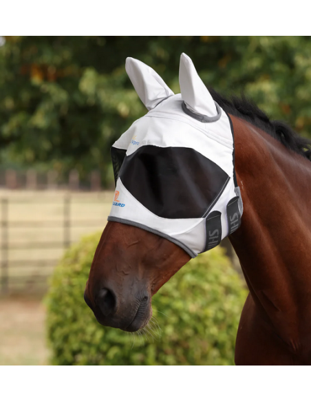 Shires FlyGuard Pro Sun Shade hyönteishuppu korvilla